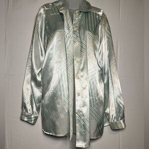 Draper's and Damon's Elegant Silver and Sage Green Women's Pajama Top - size 12
